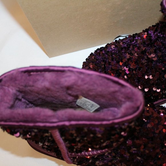 NIB UGG MINI WOMEN'S STELLAR SEQUIN SHEARLING LINED ANKLE BOOTS PORT BURGUNDY - Picture 5 of 8